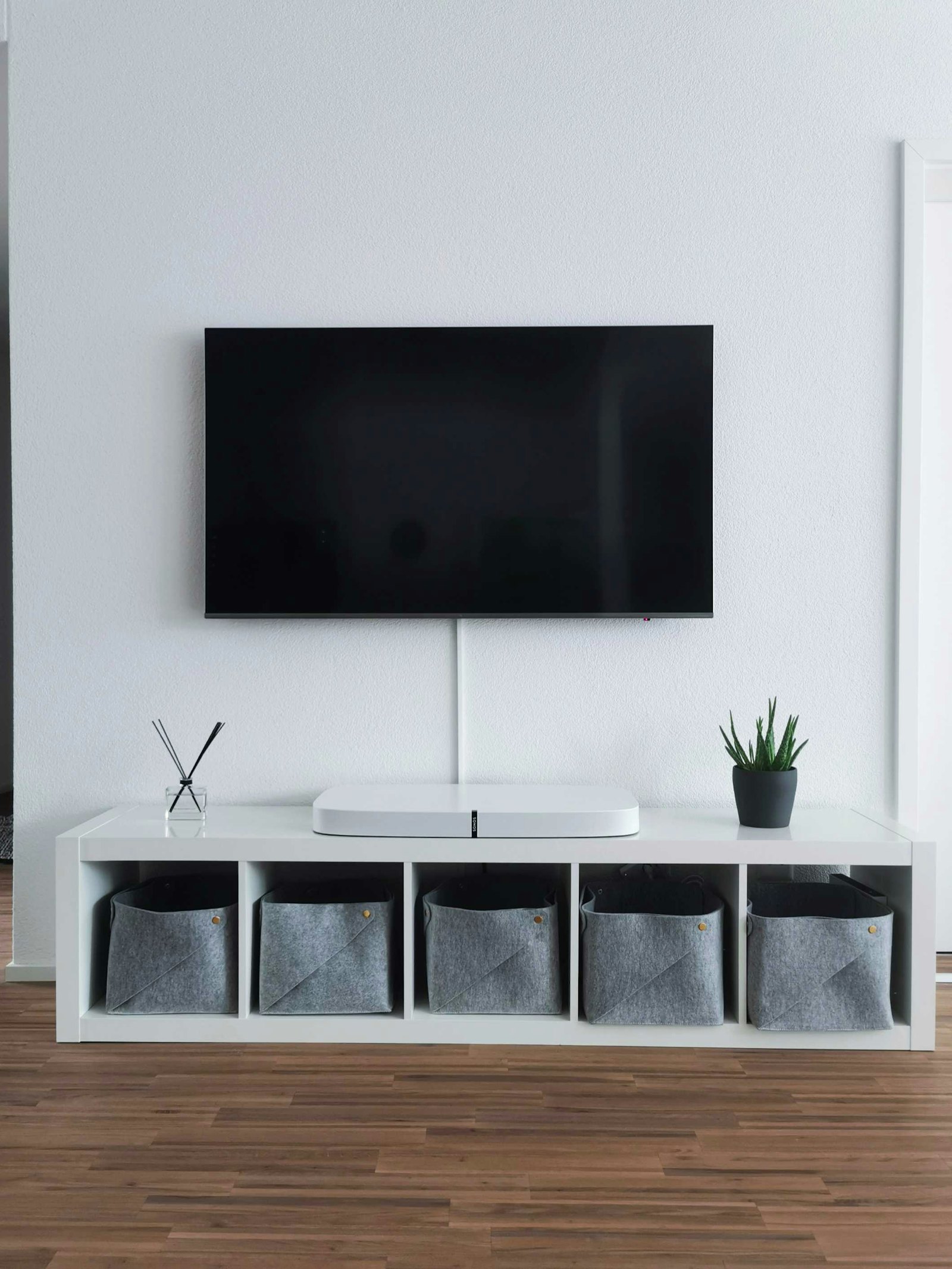 Buying an Energy-Efficient TV: How to Read the Labels